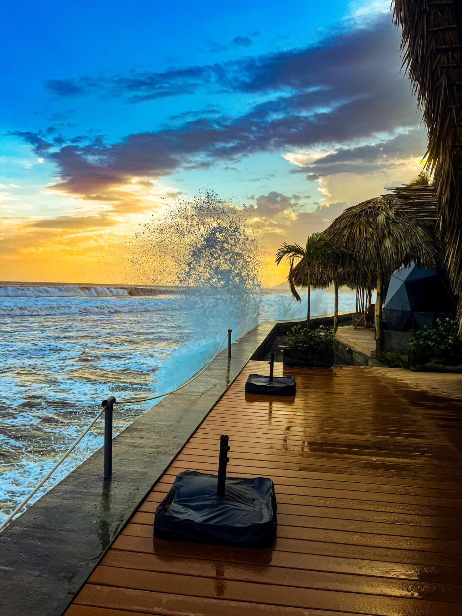 Almare Zonte - Beachfront Glamping Hotel El Zonte Eksteriør billede