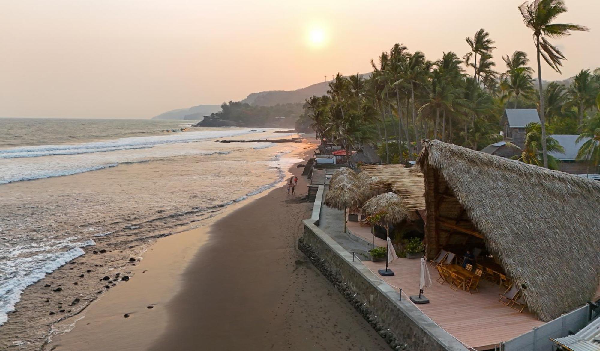 Almare Zonte - Beachfront Glamping Hotel El Zonte Eksteriør billede